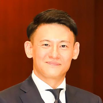 企業情報部 　部長　井野 幹也