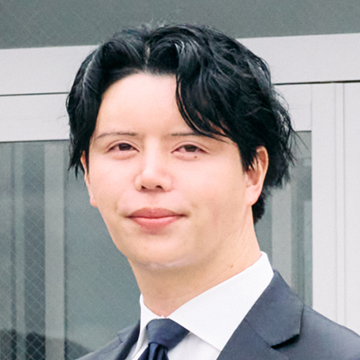 企業情報部　主任　田中 裕基