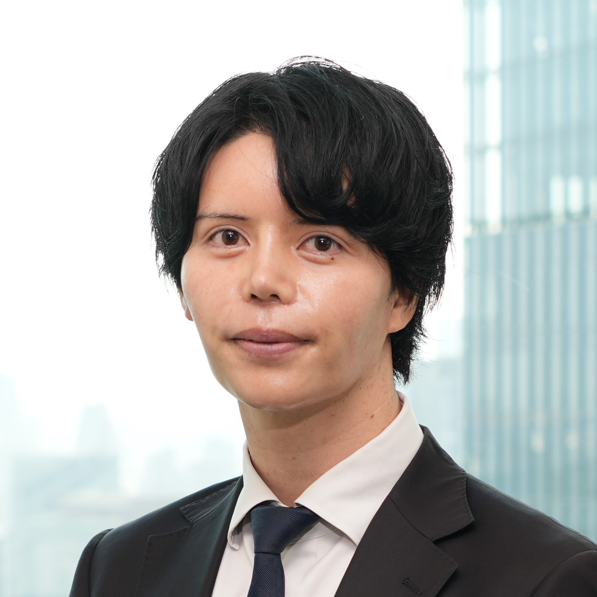 企業情報部　主任　田中 裕基
