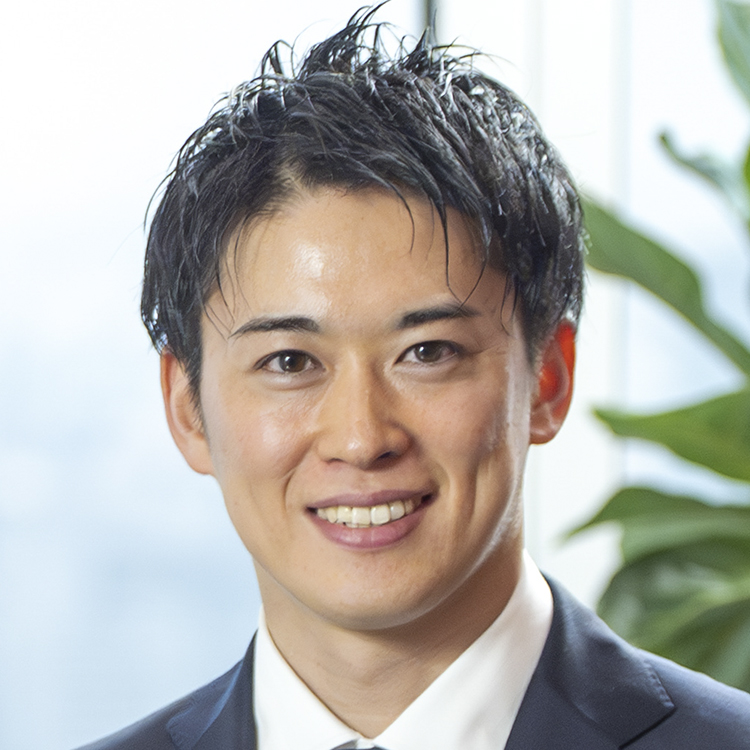 企業情報部　部長　安田 韻