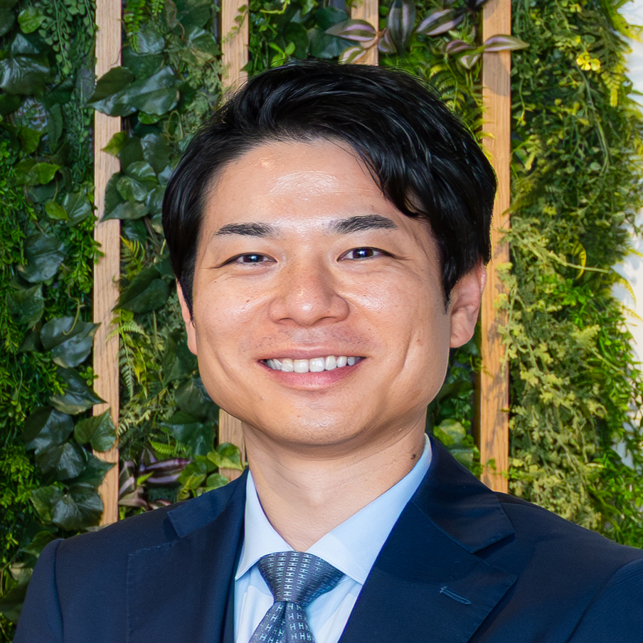 企業情報部　課長　山田 啓