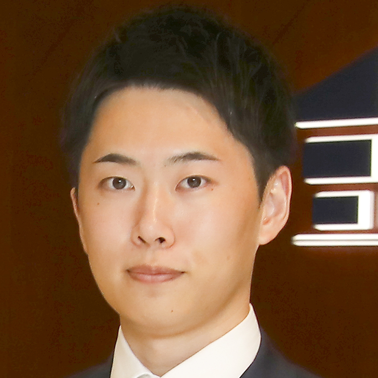 企業情報部　主任　深瀬 雄也
