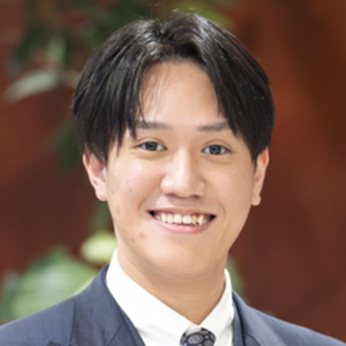 企業情報部 課長 本林 龍磨