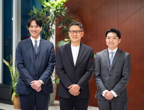 化粧品製造×化粧品容器製造のイメージ