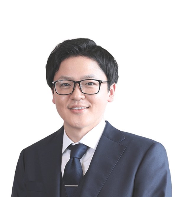 企業情報第十二部長 秋本 陽介