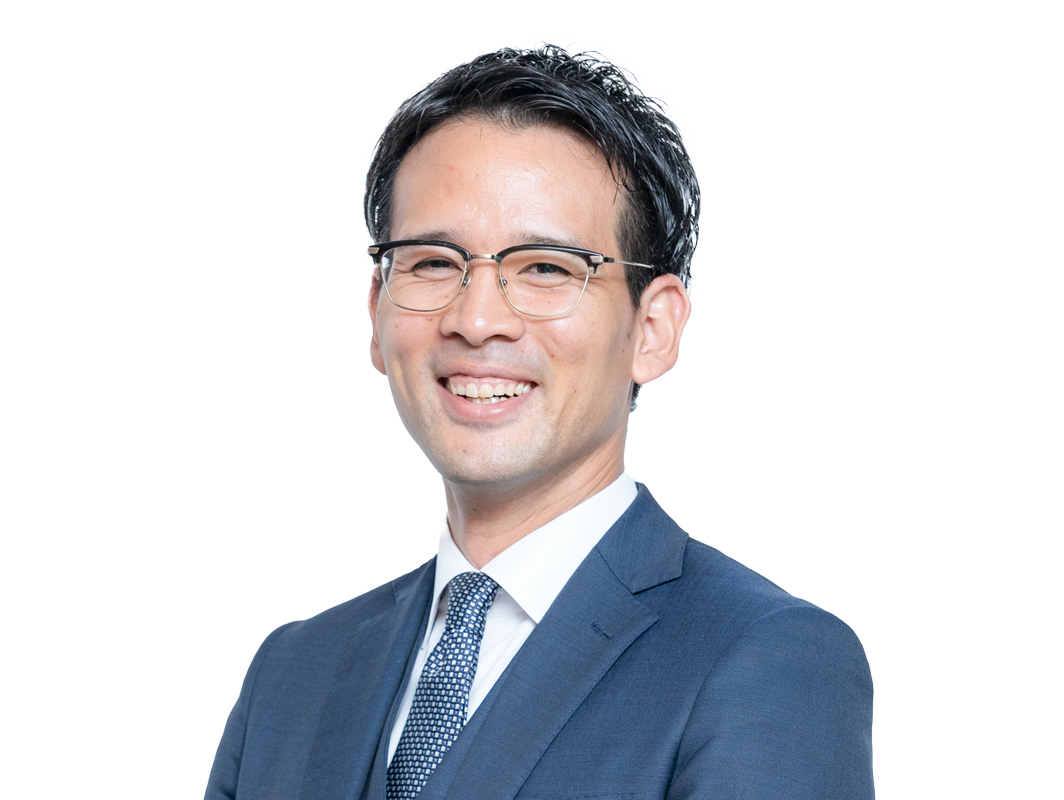 企業情報部  部長 本山 拓哉