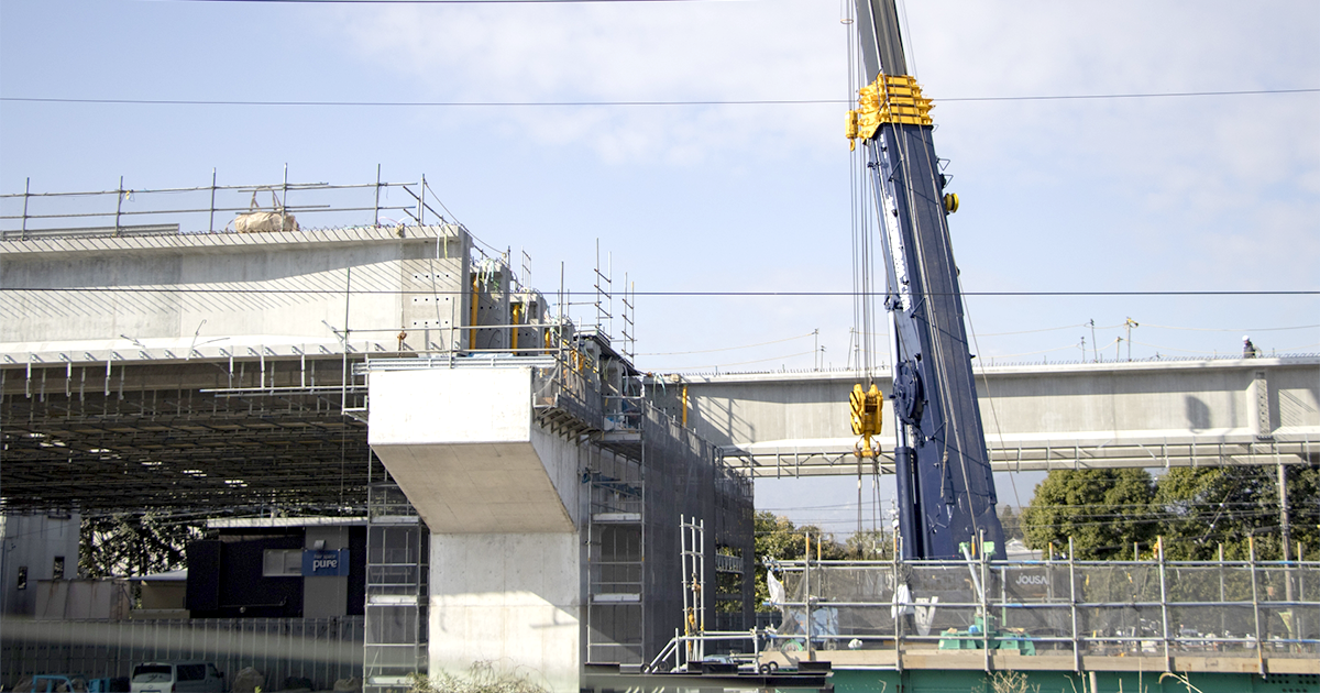 土木工事・道路舗装工事などの第一三興グループ、総合建設・港湾建設などの座波商会グループに事業承継