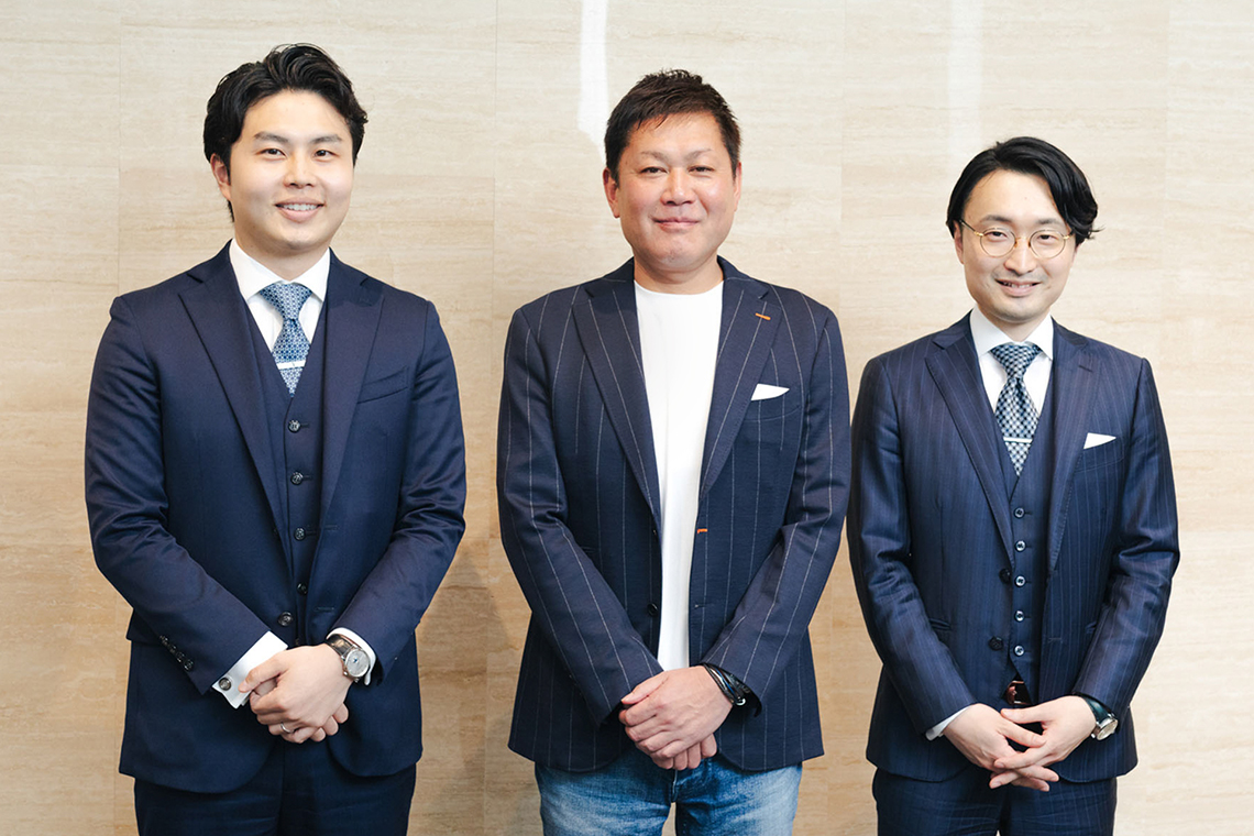 弊社・松本、小川義行様、弊社・三浦