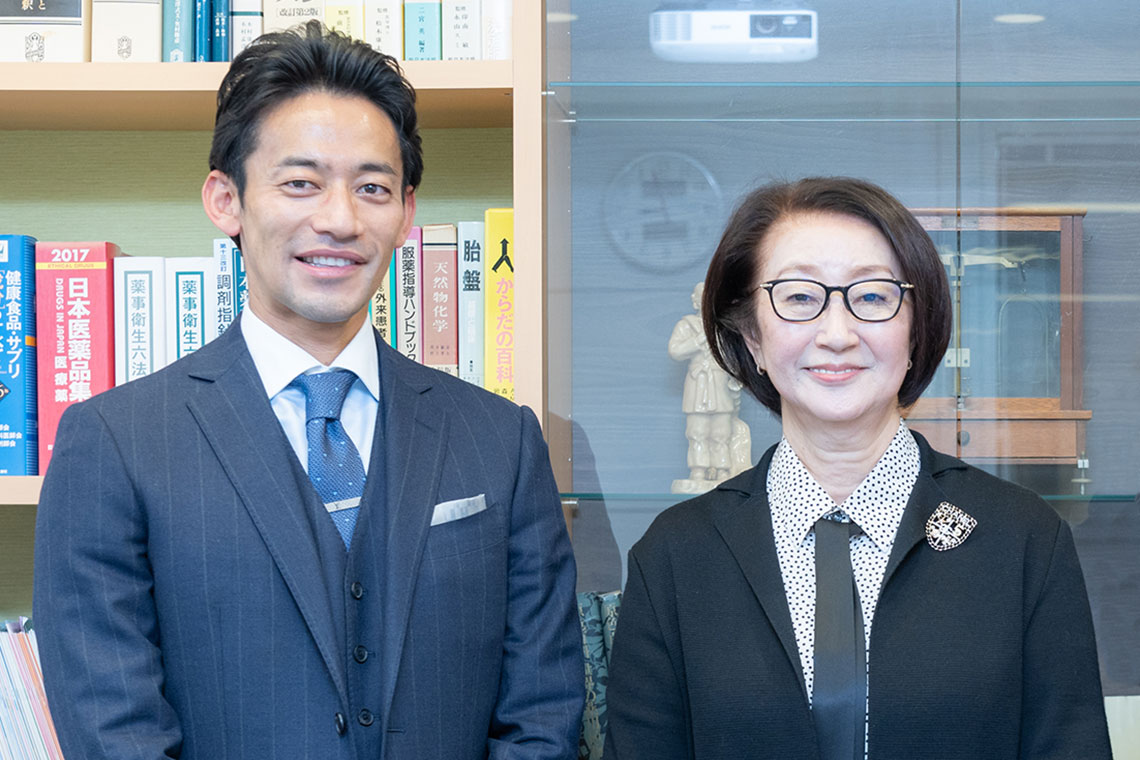(左から)弊社土屋、二塚様
