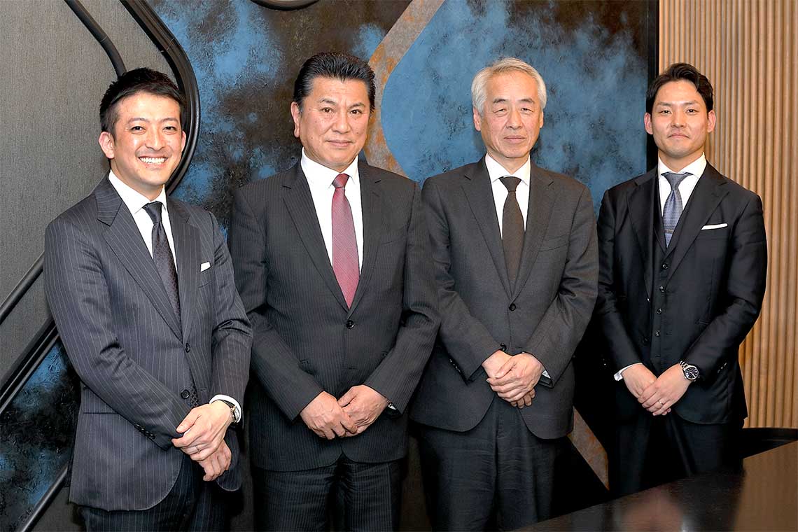 （左から）弊社 東小薗、本田様、小田様、弊社 原