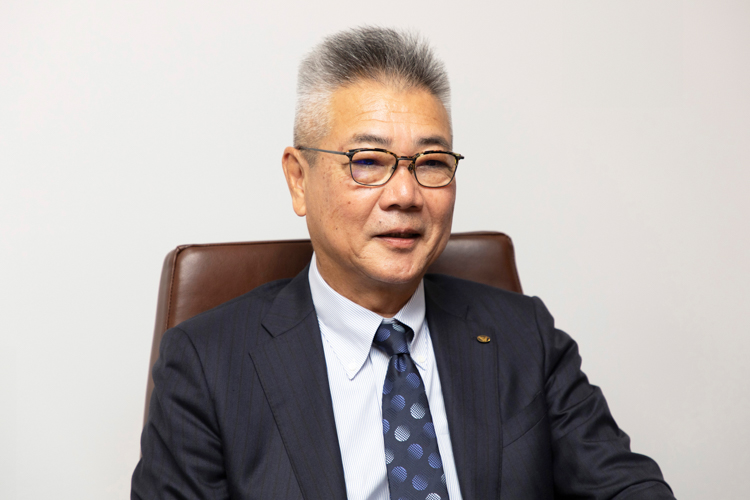 井上