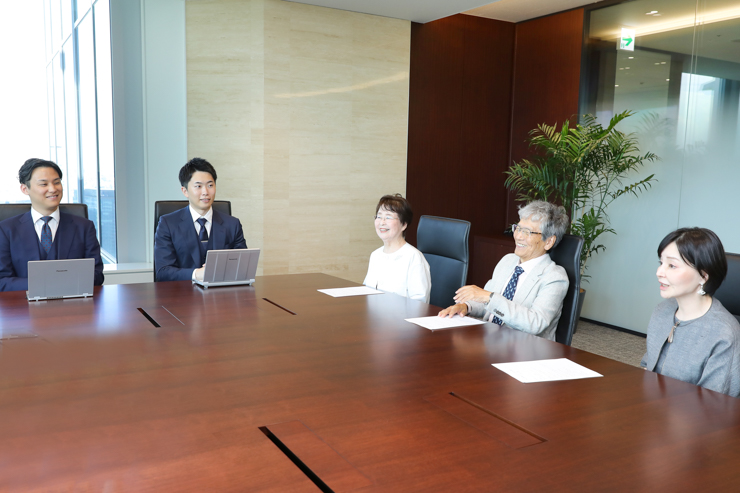 円谷・深瀬・良子・俊彦・理恵子