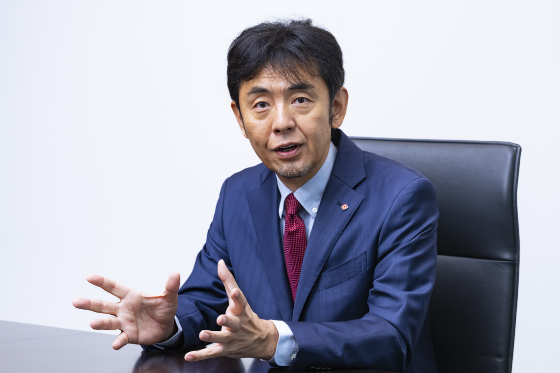 西村