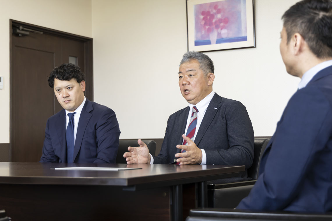 山下